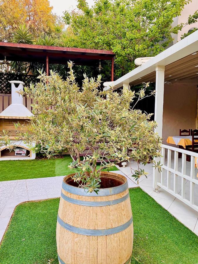 Karteros Hotel エクステリア 写真
