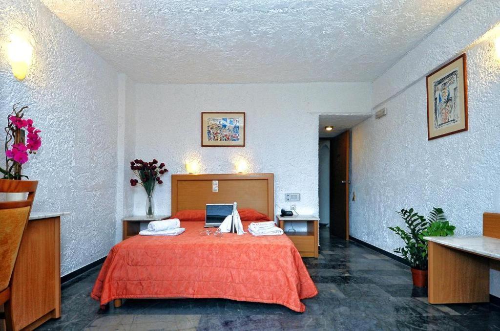 Karteros Hotel エクステリア 写真