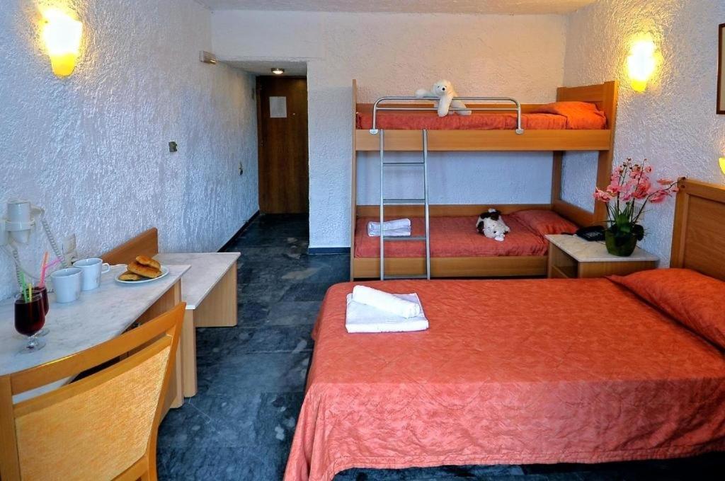 Karteros Hotel エクステリア 写真
