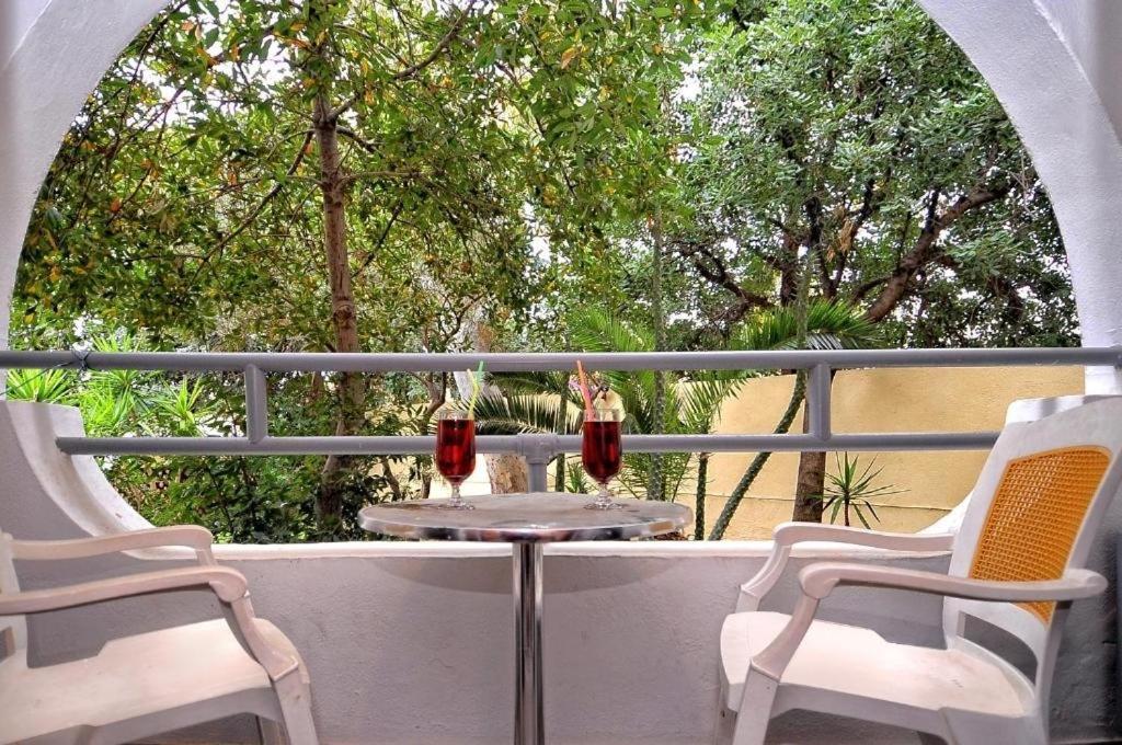 Karteros Hotel エクステリア 写真