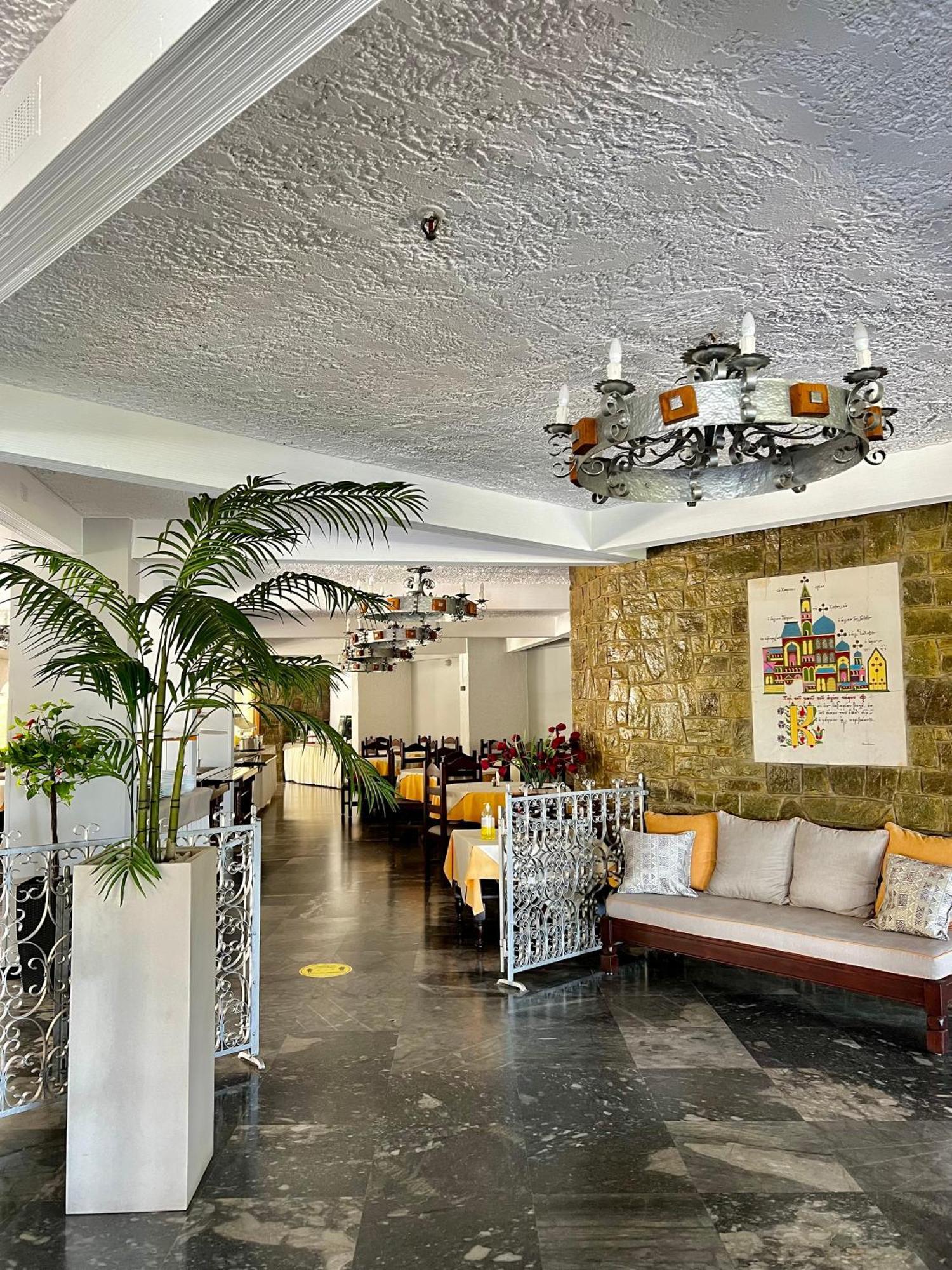 Karteros Hotel エクステリア 写真