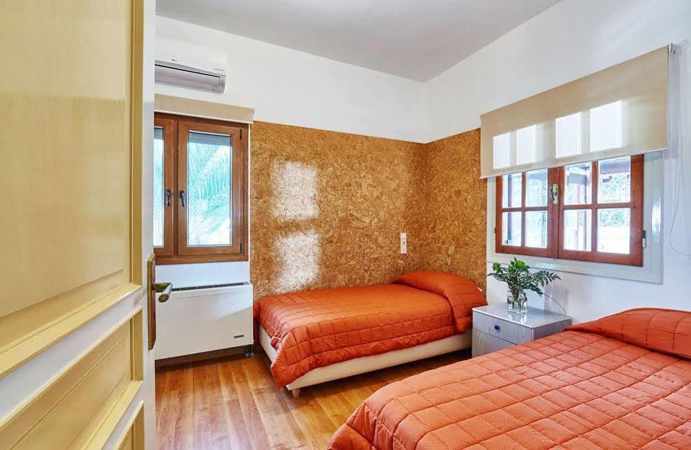 Karteros Hotel エクステリア 写真